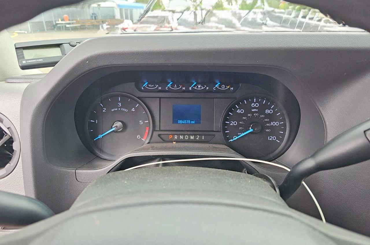 Ford Econoline E350 Super Duty Cutaway Van