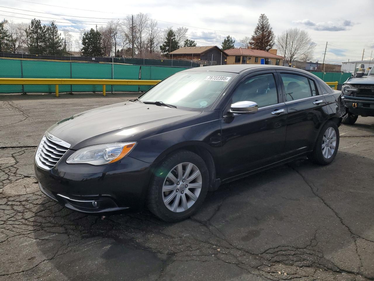 Salvage Chrysler 200 Limite Image