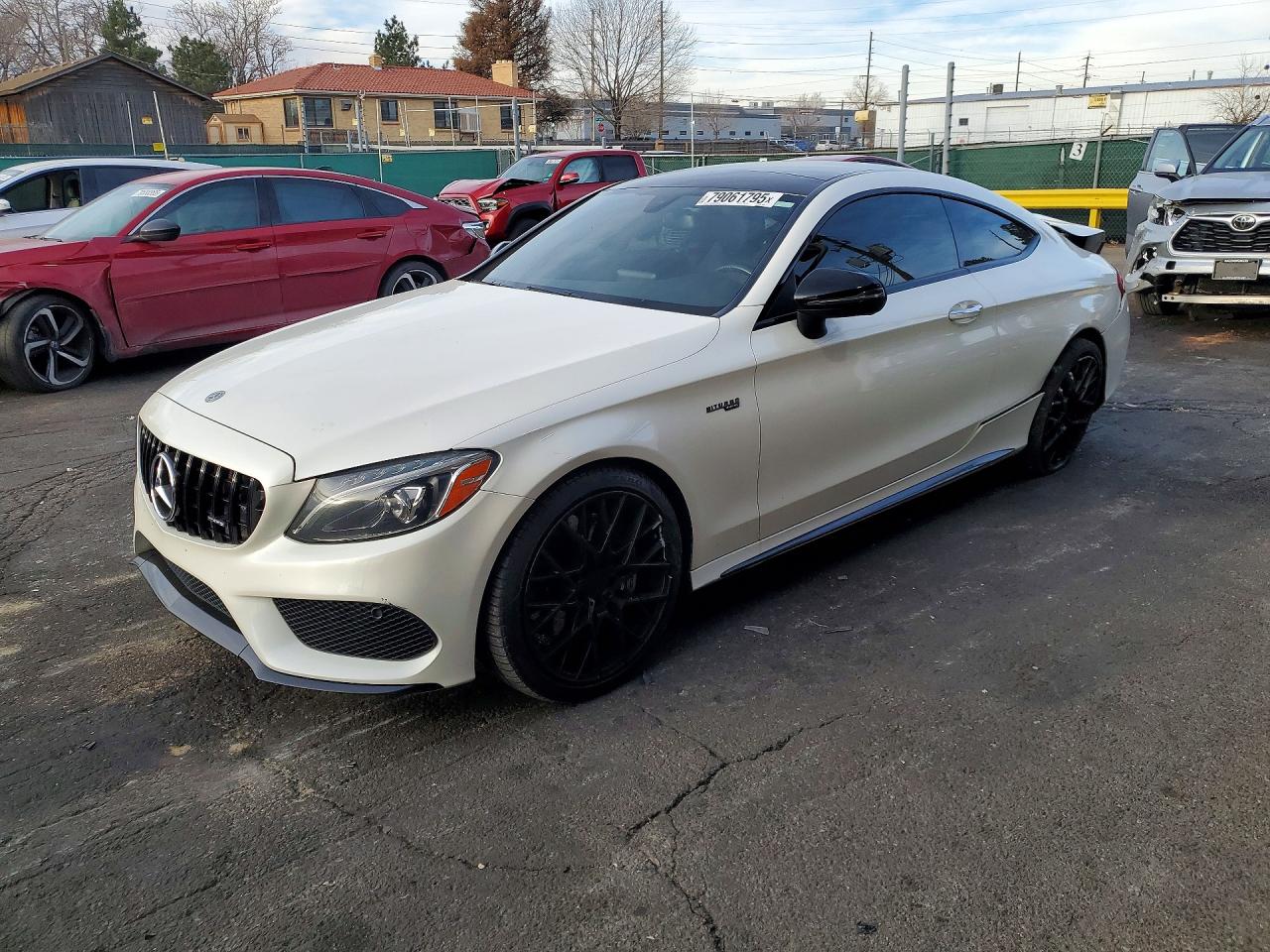 Salvage Mercedes-Benz C-Class Image