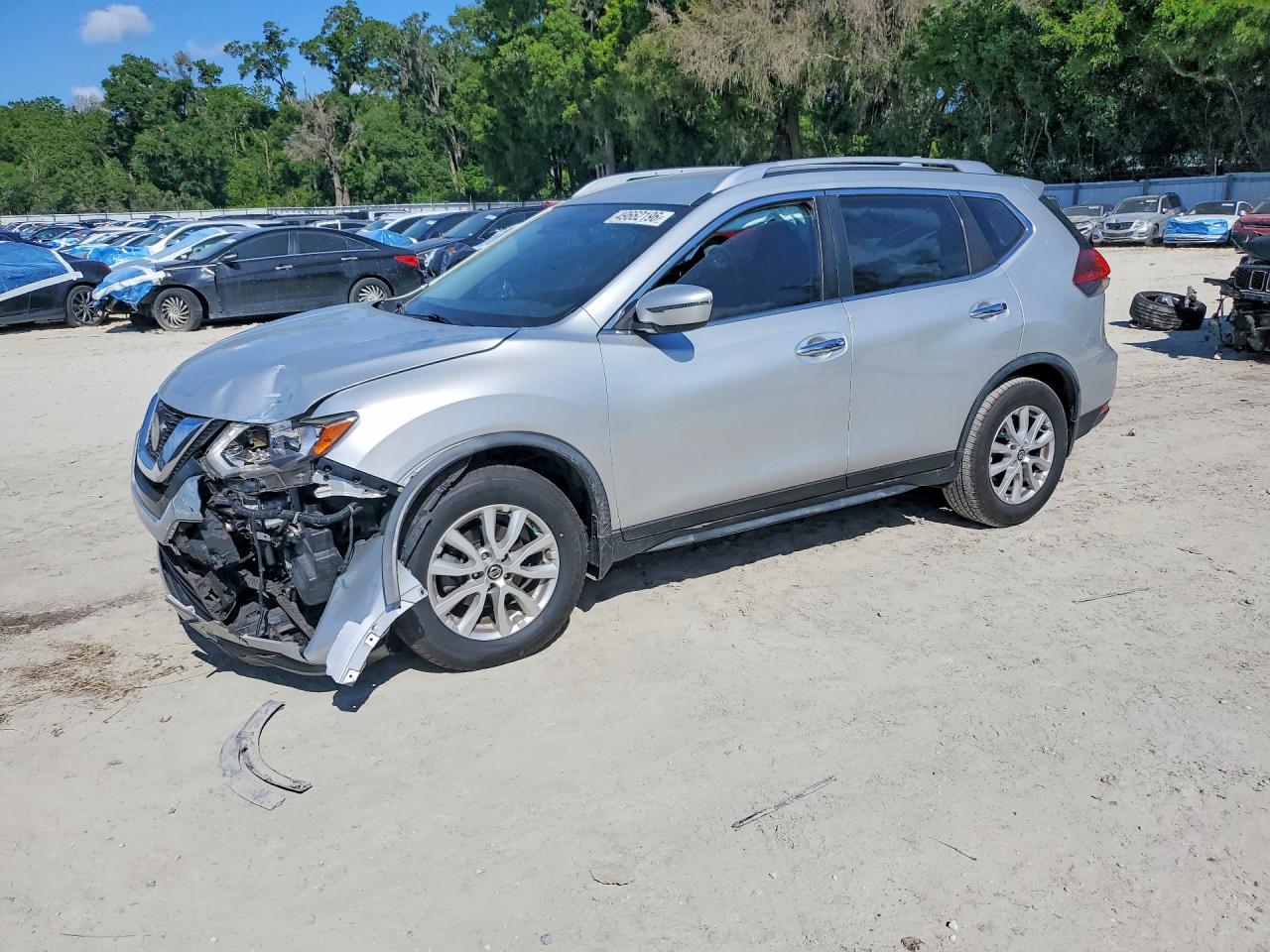 Salvage Nissan Rogue Image
