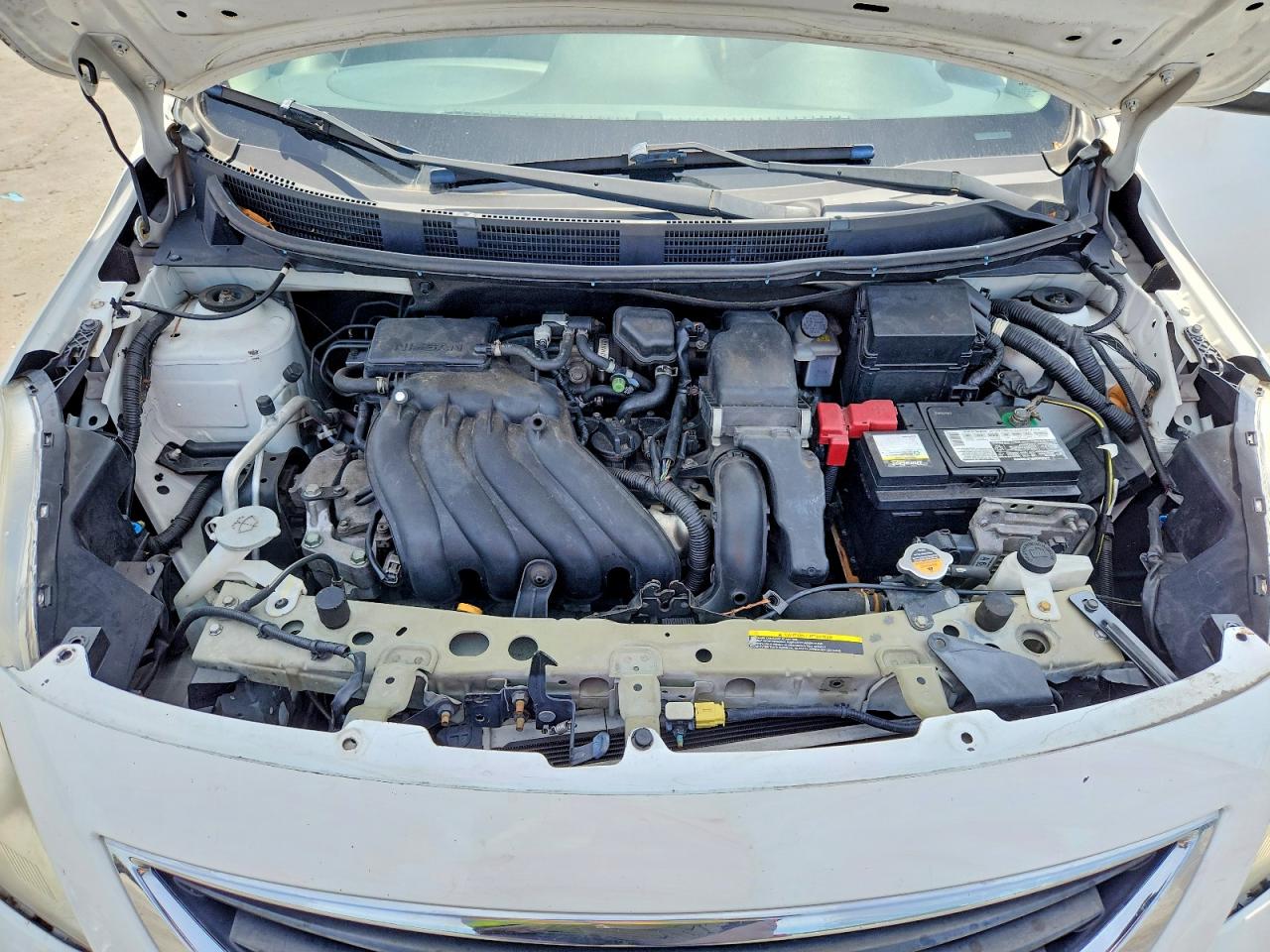 Nissan Versa 1.6 S