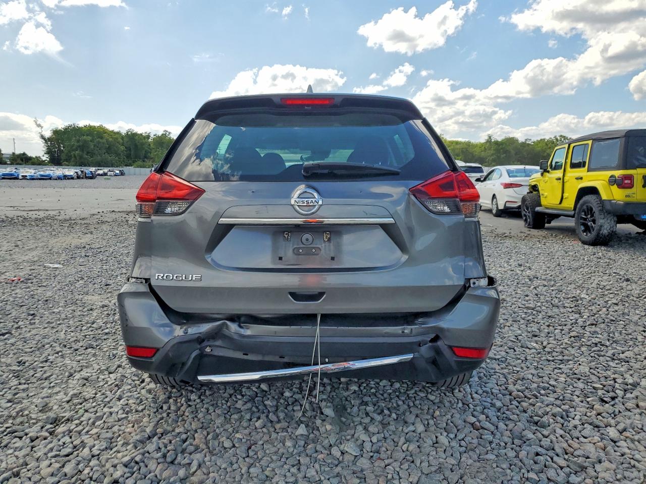 Nissan Rogue S