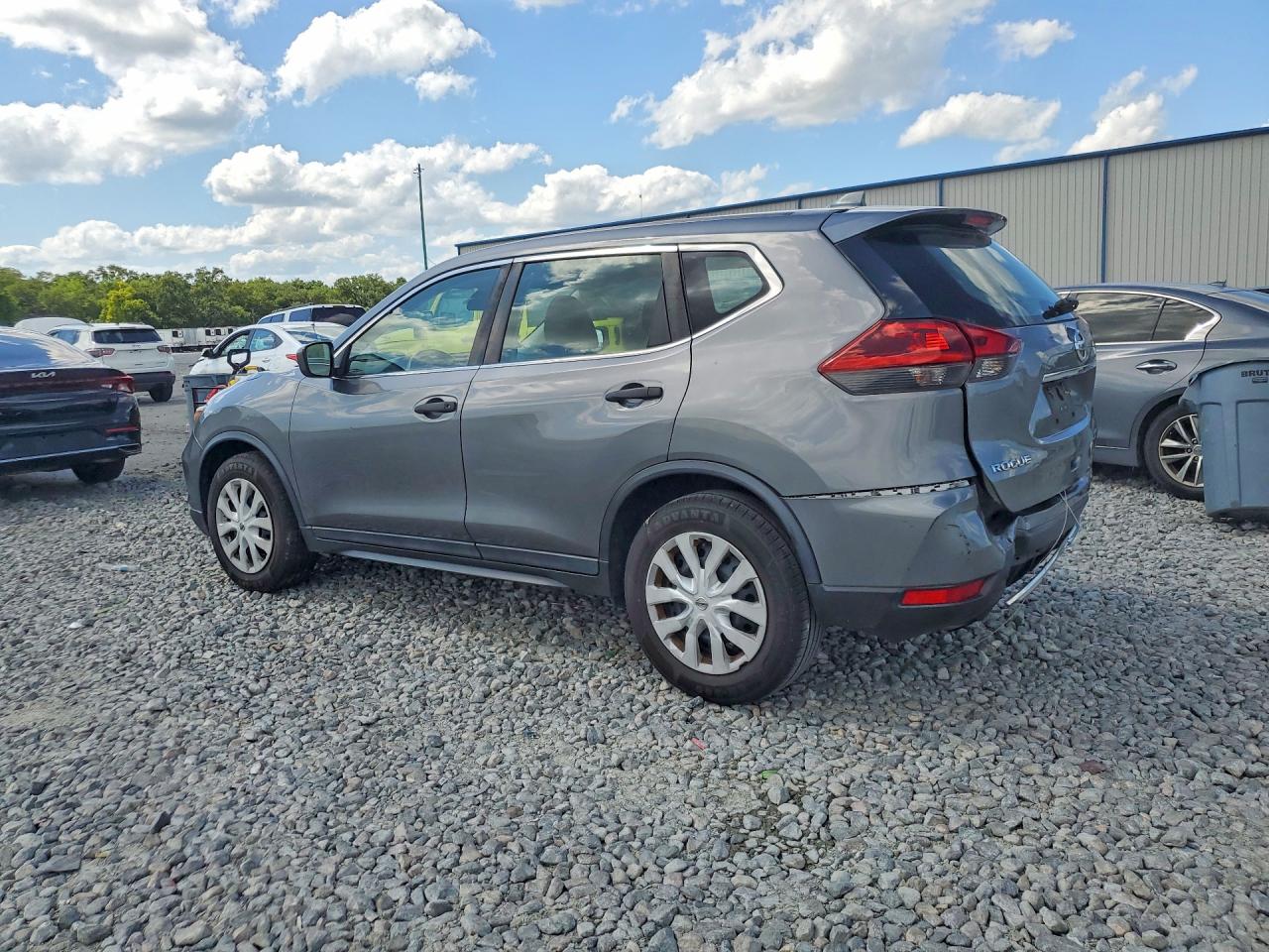 Nissan Rogue S