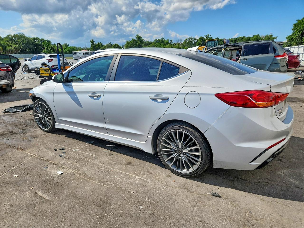 Hyundai ELANTRA Sport