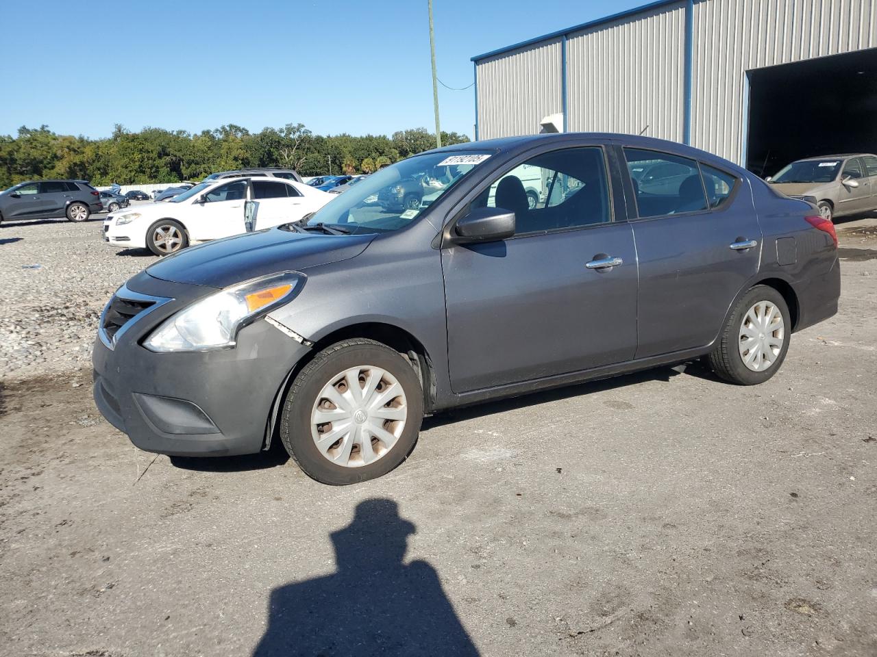 Salvage Nissan Versa Image