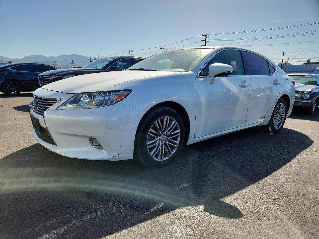 Salvage Lexus Es Image