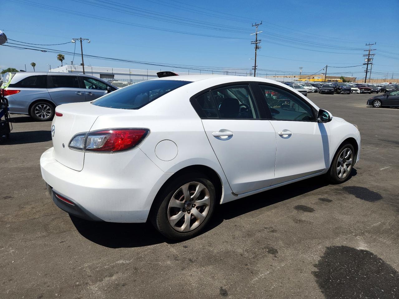 Mazda 3 I