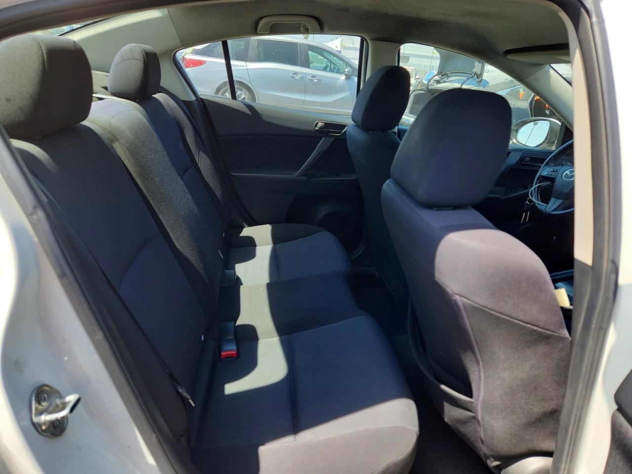 Mazda 3 I