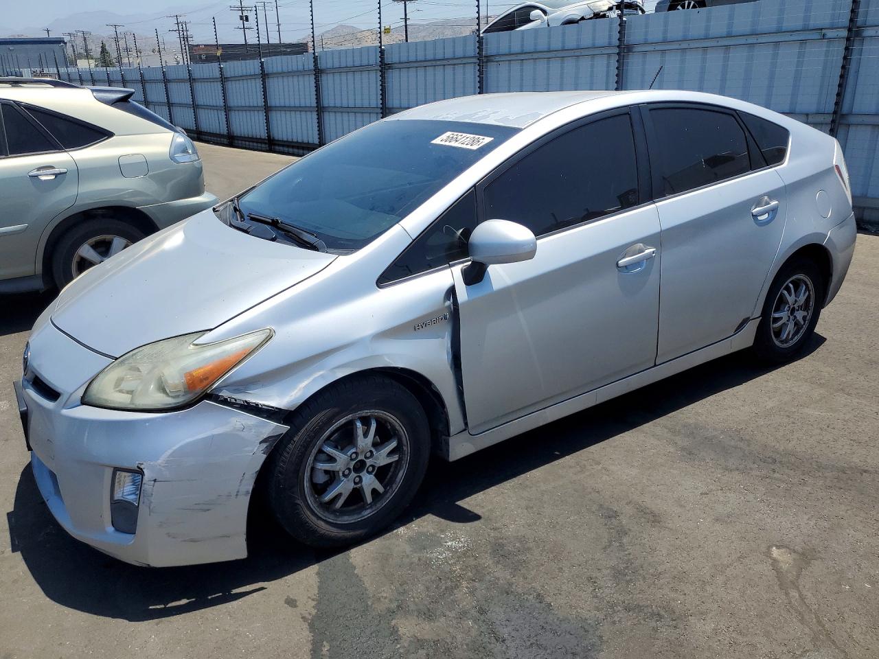 Salvage Toyota Prius Image