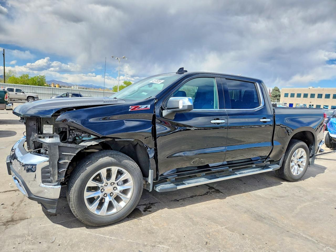 Salvage Chevrolet Silverado Image