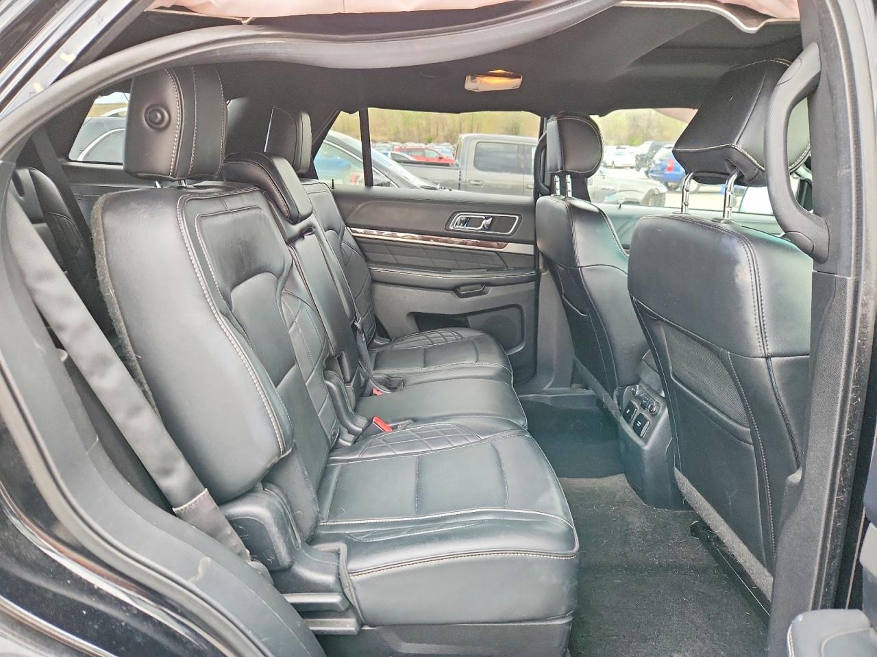 Ford Explorer Platinum
