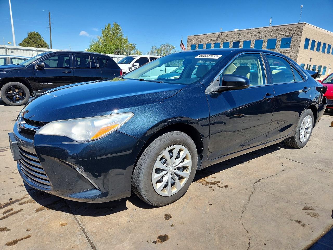 Salvage Toyota Camry Image