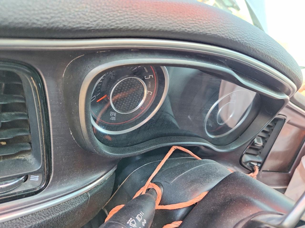 Dodge Challenger Sxt