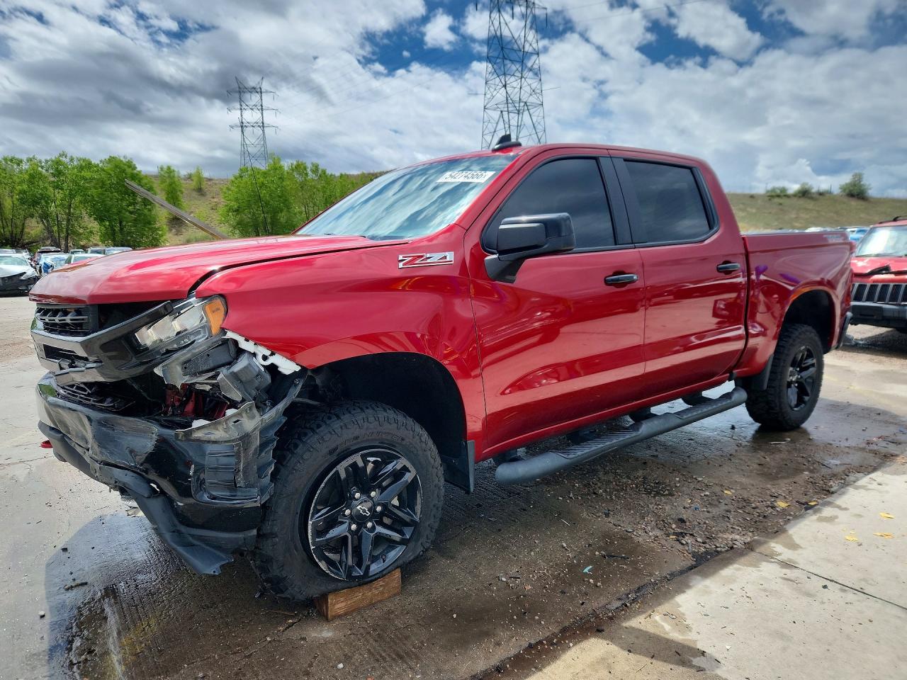 Salvage Chevrolet Silverado Image