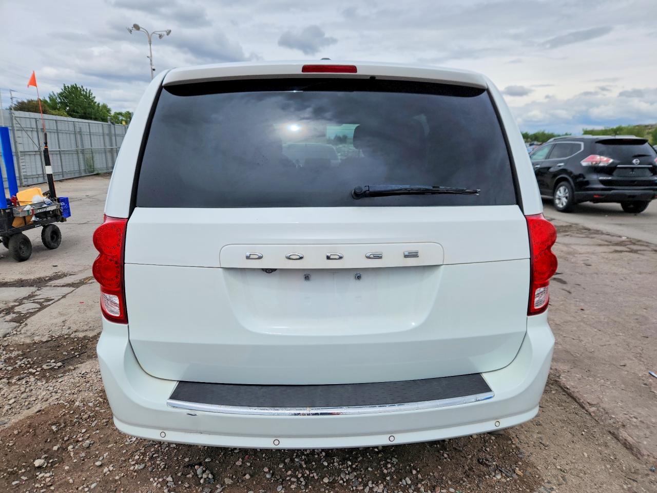 Dodge Caravan Sxt