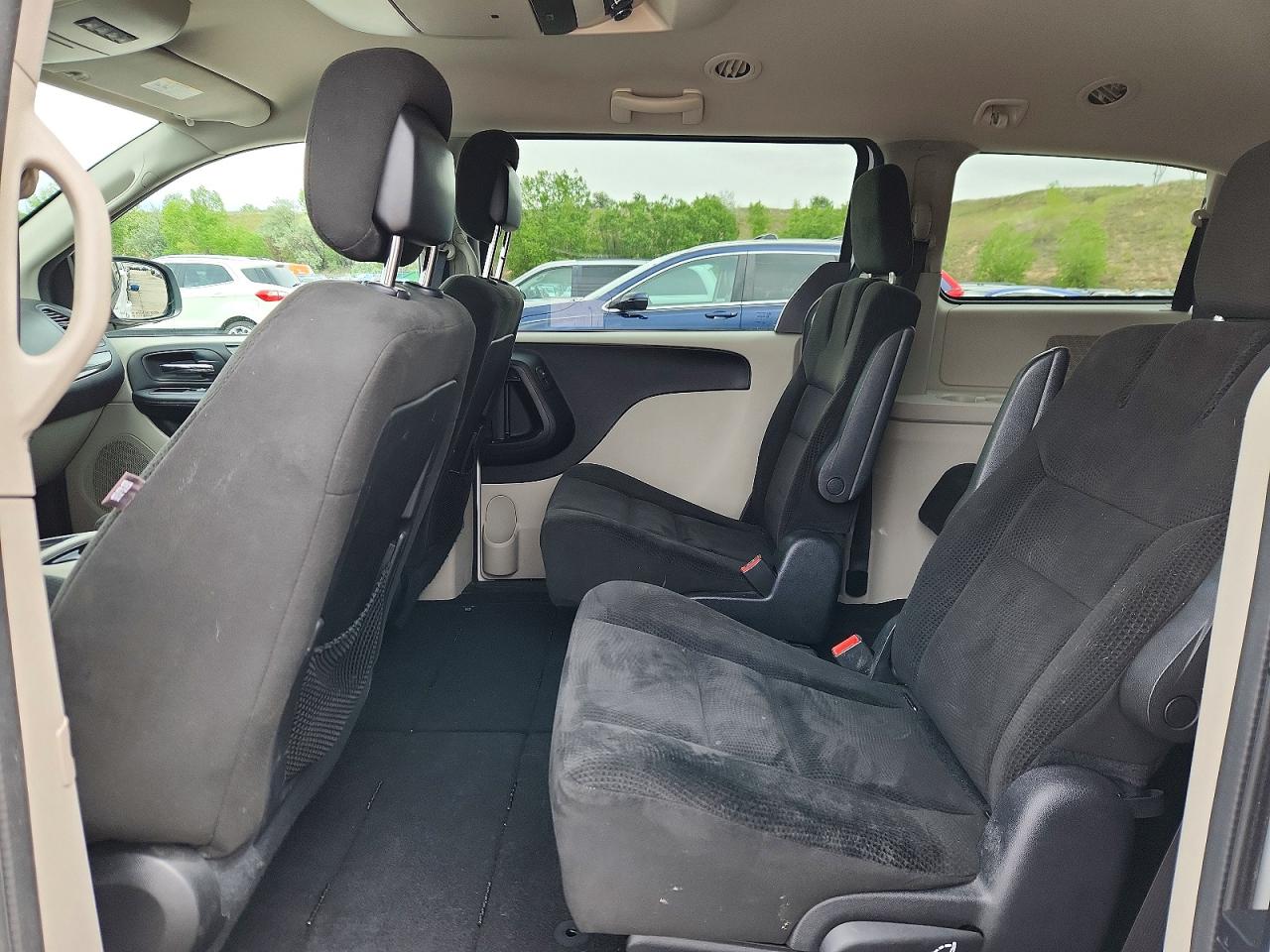 Dodge Caravan Sxt