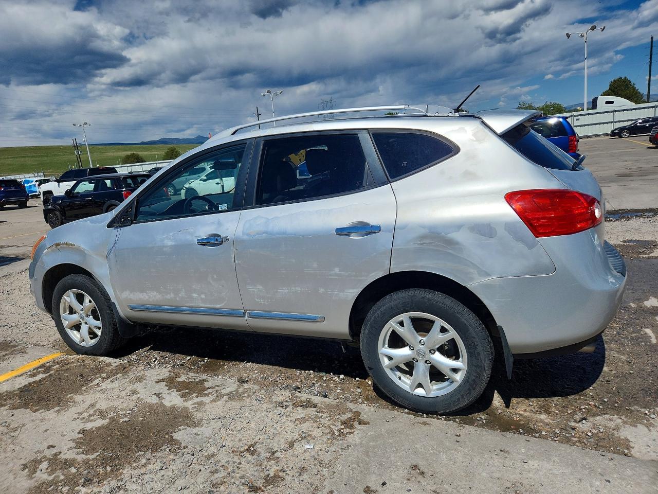 Nissan Rogue S