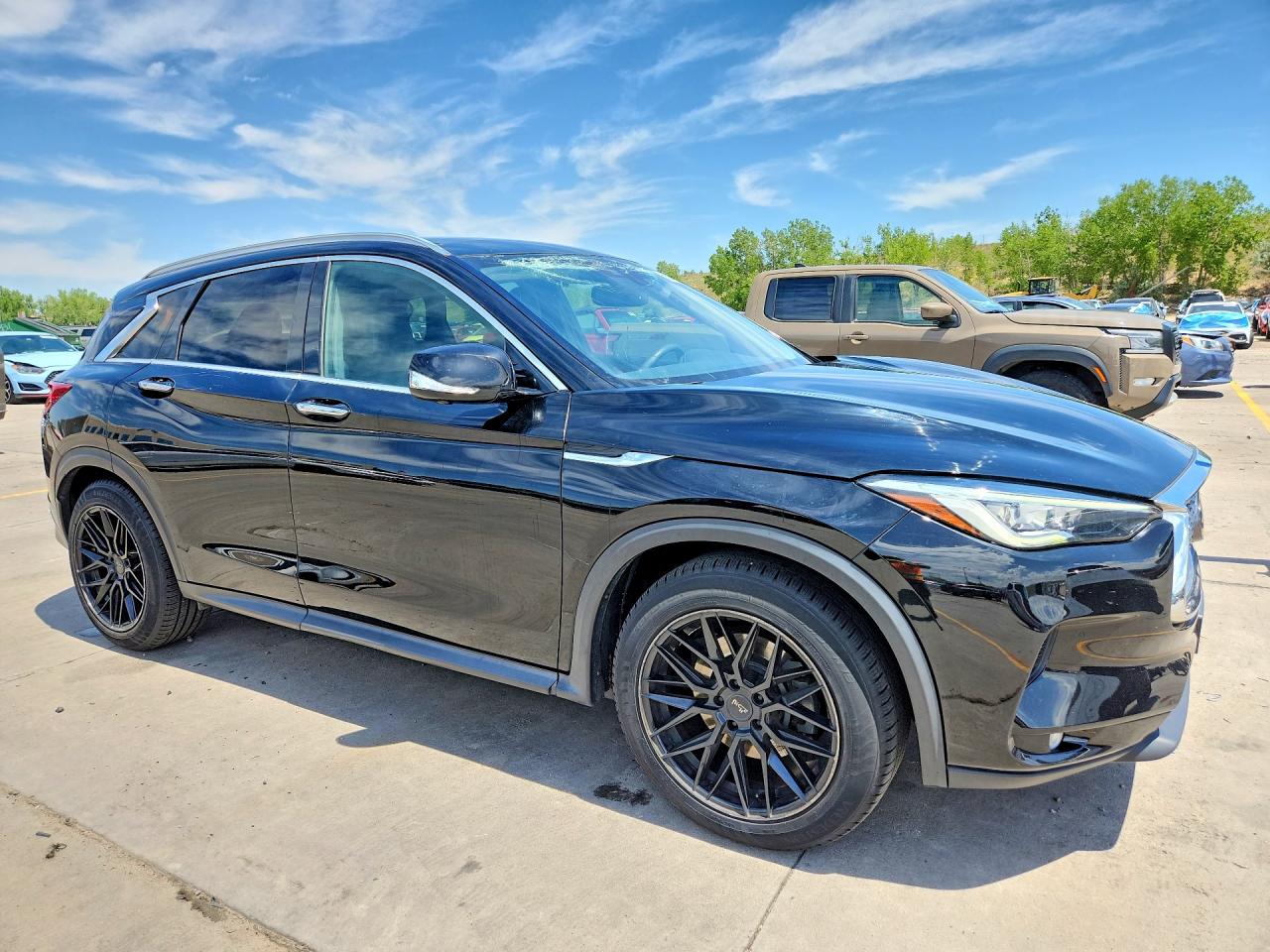 INFINITI Qx Essential