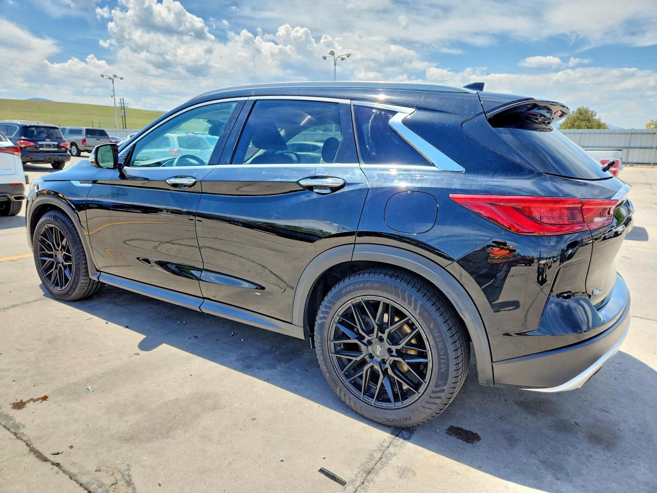 INFINITI Qx Essential
