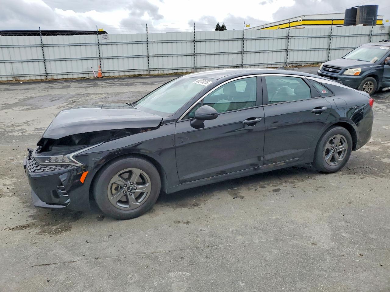 Salvage Kia K5 Image