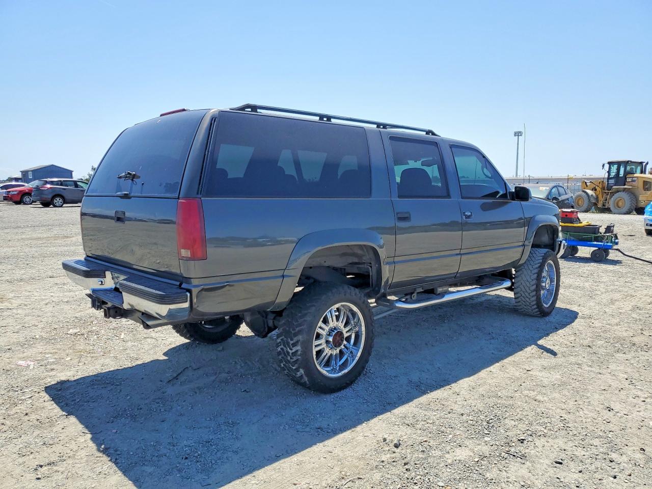 Chevrolet Suburban K2500