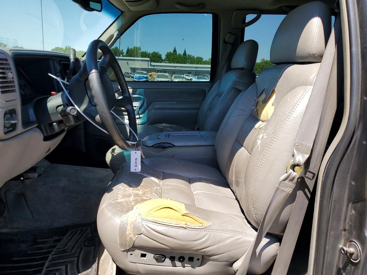 Chevrolet Suburban K2500