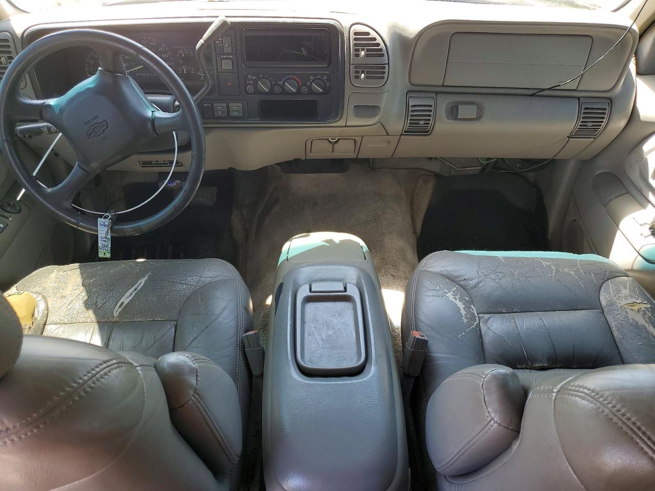 Chevrolet Suburban K2500