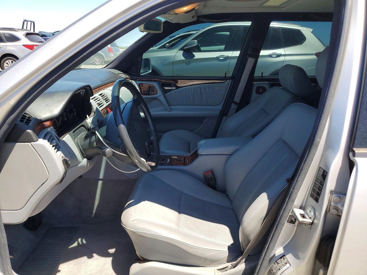 Mercedes-Benz E-Class 320 4matic