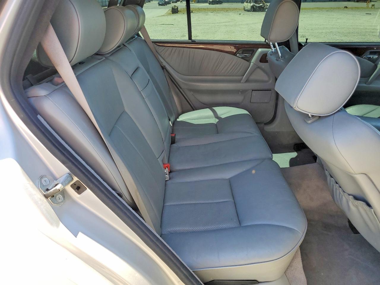 Mercedes-Benz E-Class 320 4matic