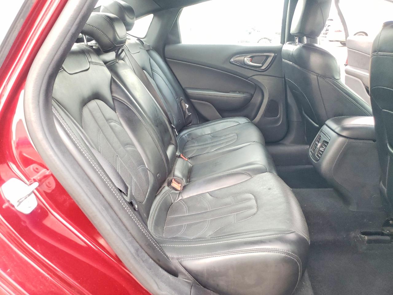 Chrysler 200 S