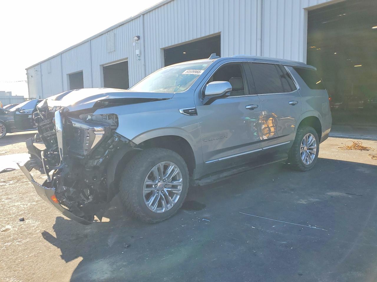 Salvage GMC Yukon Image