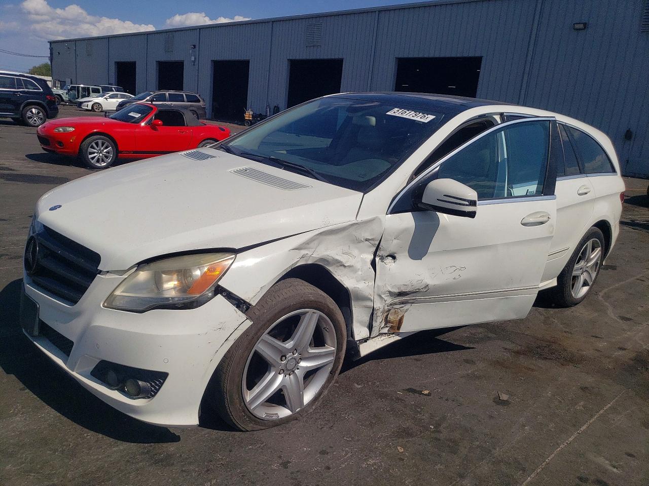 Salvage Mercedes-Benz R-Class Image
