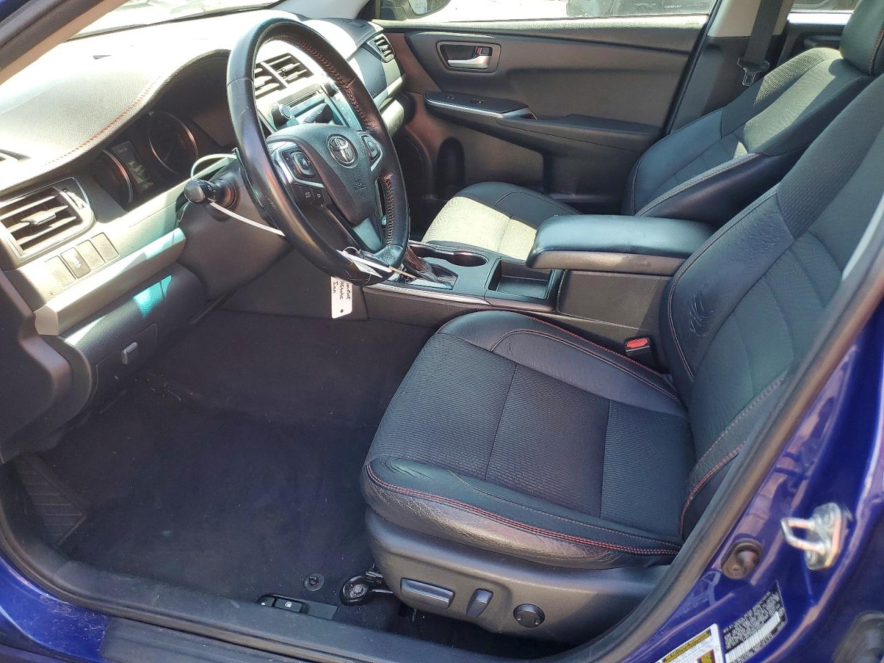 Toyota Camry Se