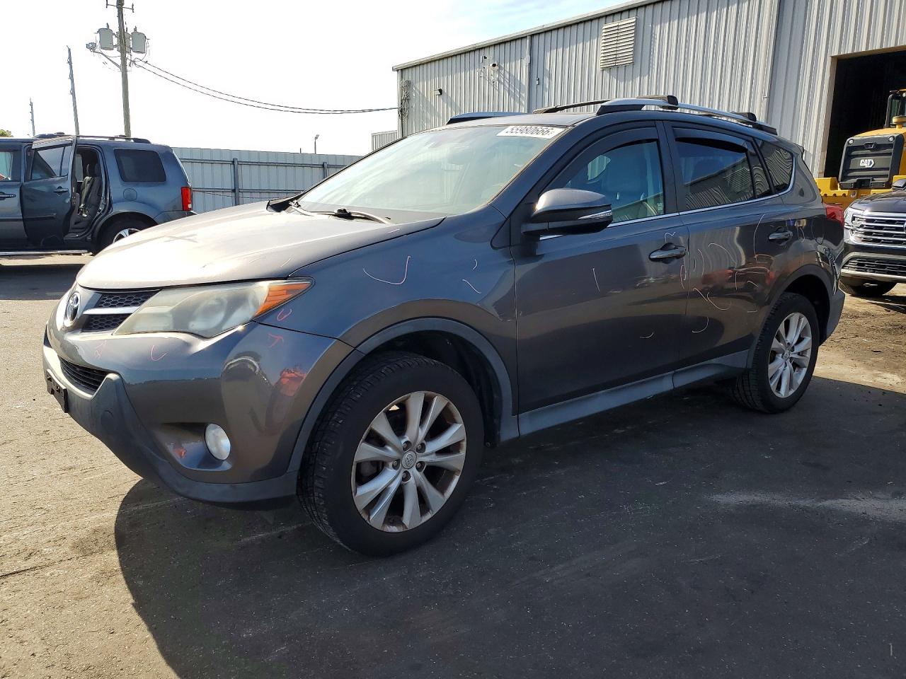 Salvage Toyota RAV4 Image