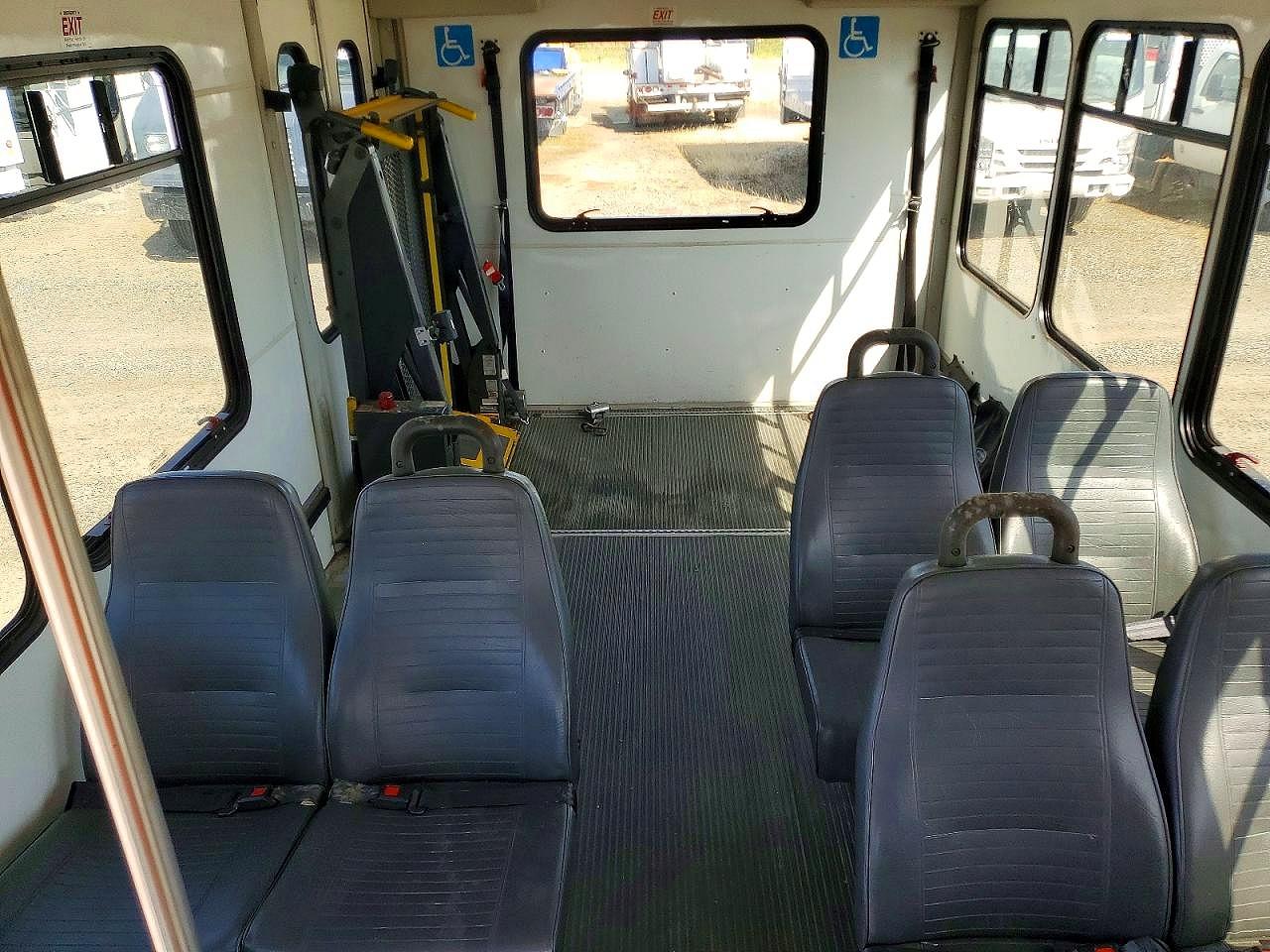 Ford Econoline E350 Super Duty Van
