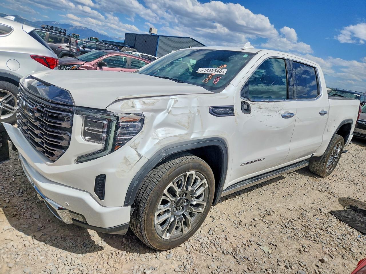 Salvage GMC Sierra Image