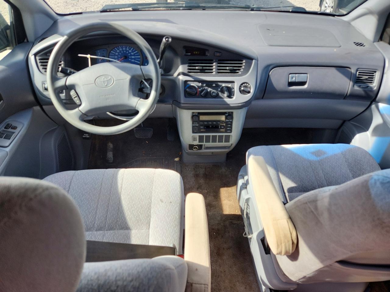 Toyota Sienna Ce