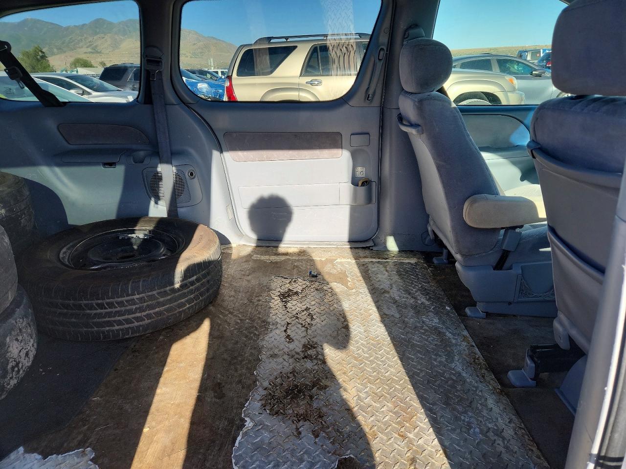Toyota Sienna Ce