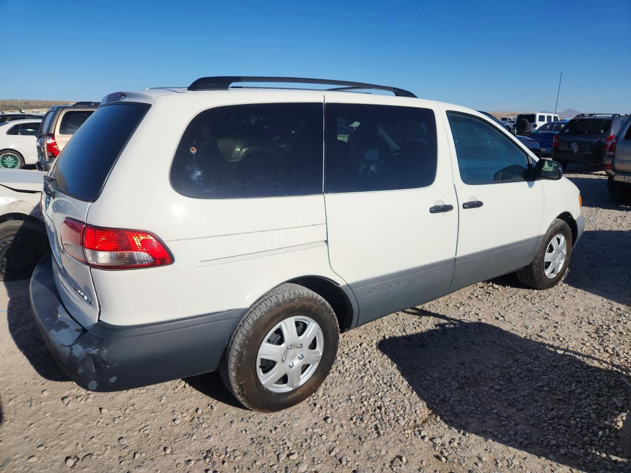 Toyota Sienna Ce