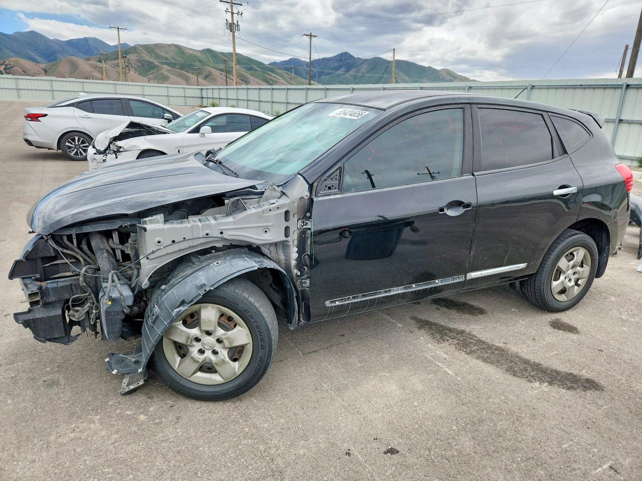 Salvage Nissan Rogue Image
