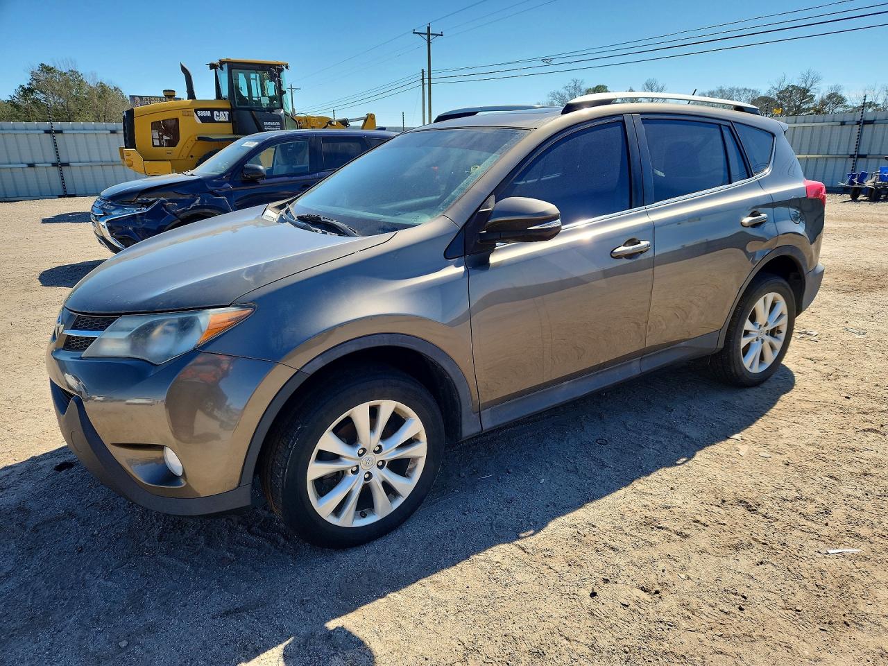 Salvage Toyota RAV4 Image