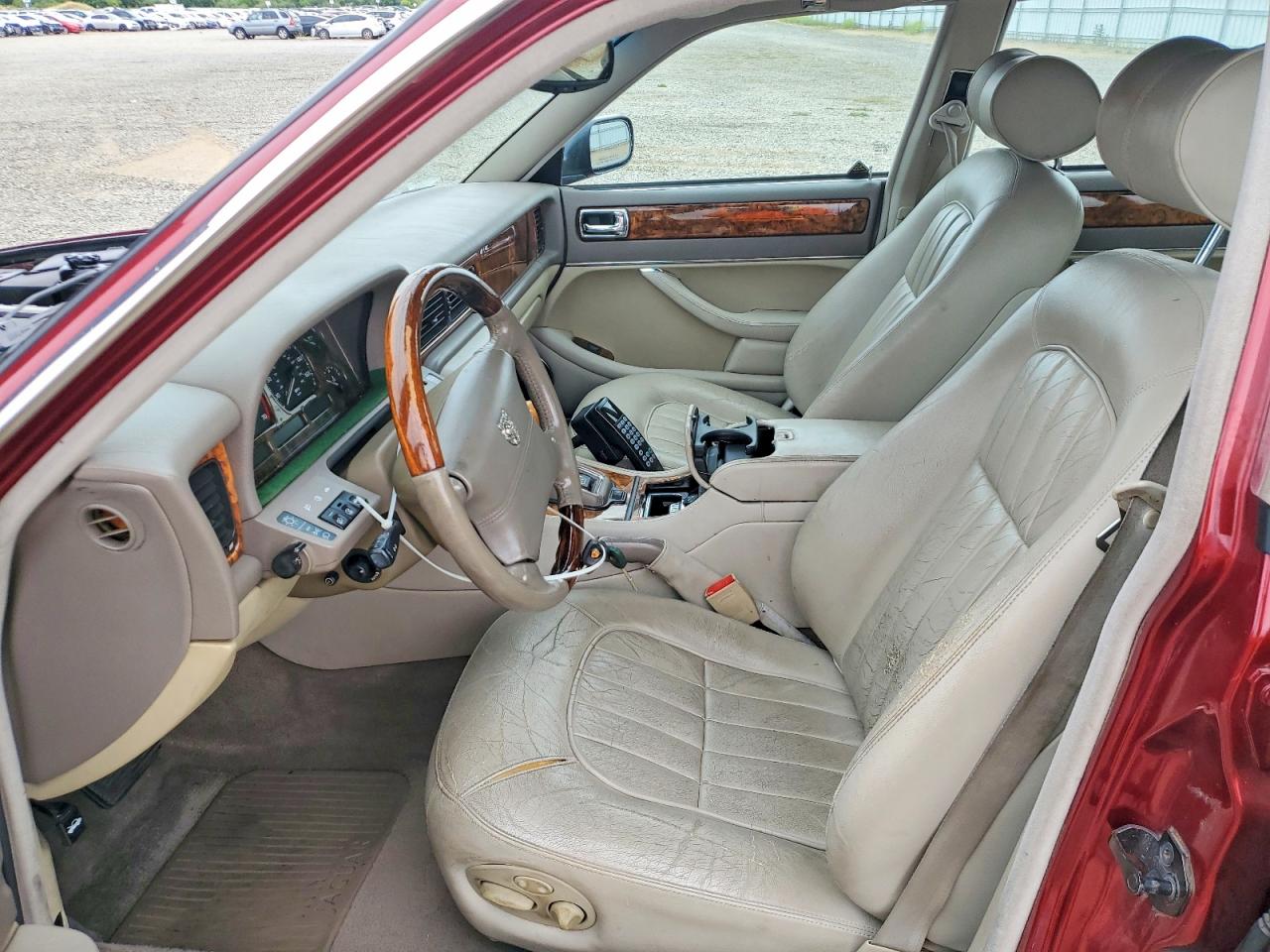 Jaguar Xj6