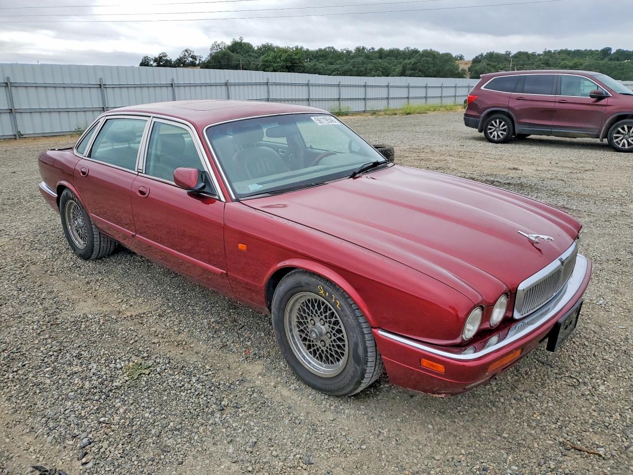Jaguar Xj6