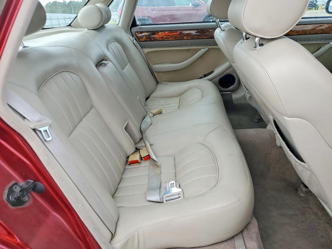 Jaguar Xj6