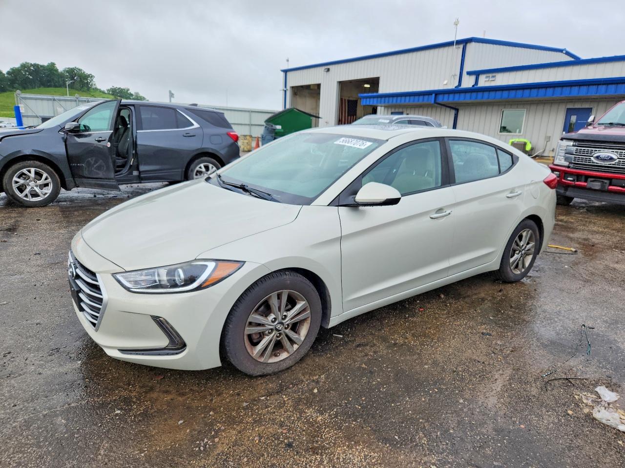 Salvage Hyundai ELANTRA Image