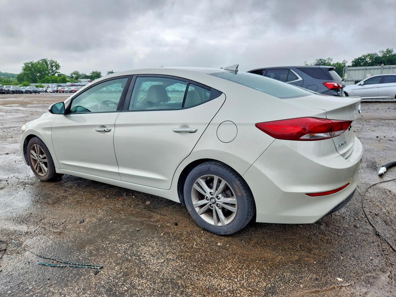 Hyundai ELANTRA Value Edition