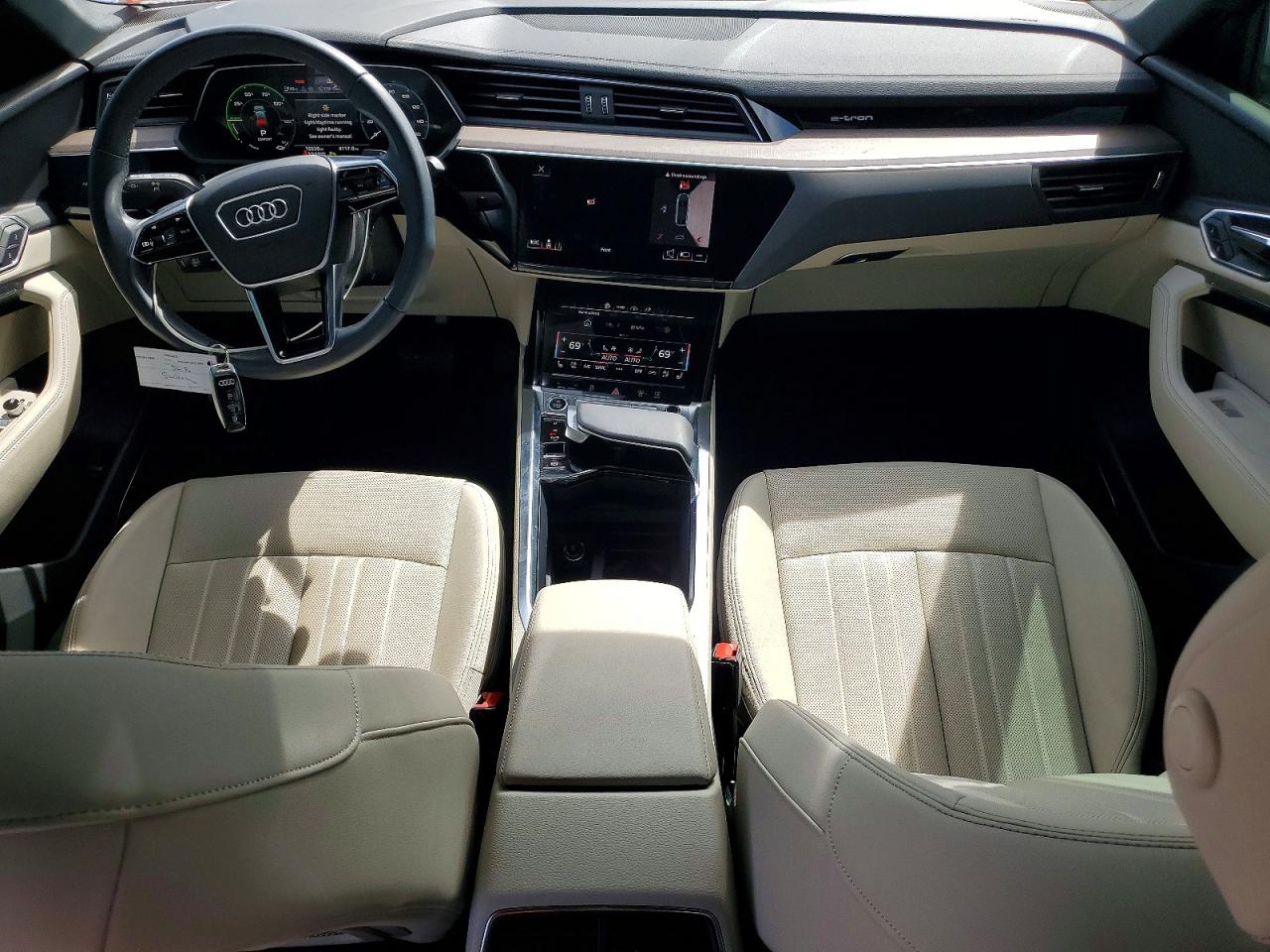 Audi Q8 Sportback Premium Plus