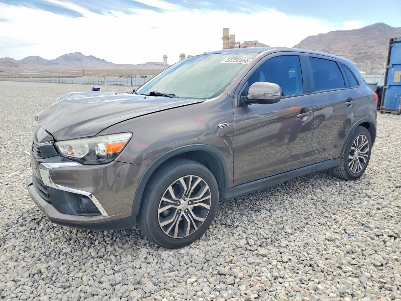 Salvage Mitsubishi Outlander Image