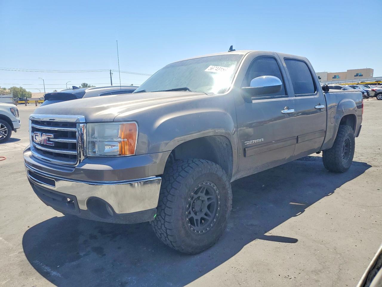 Salvage GMC Sierra Image