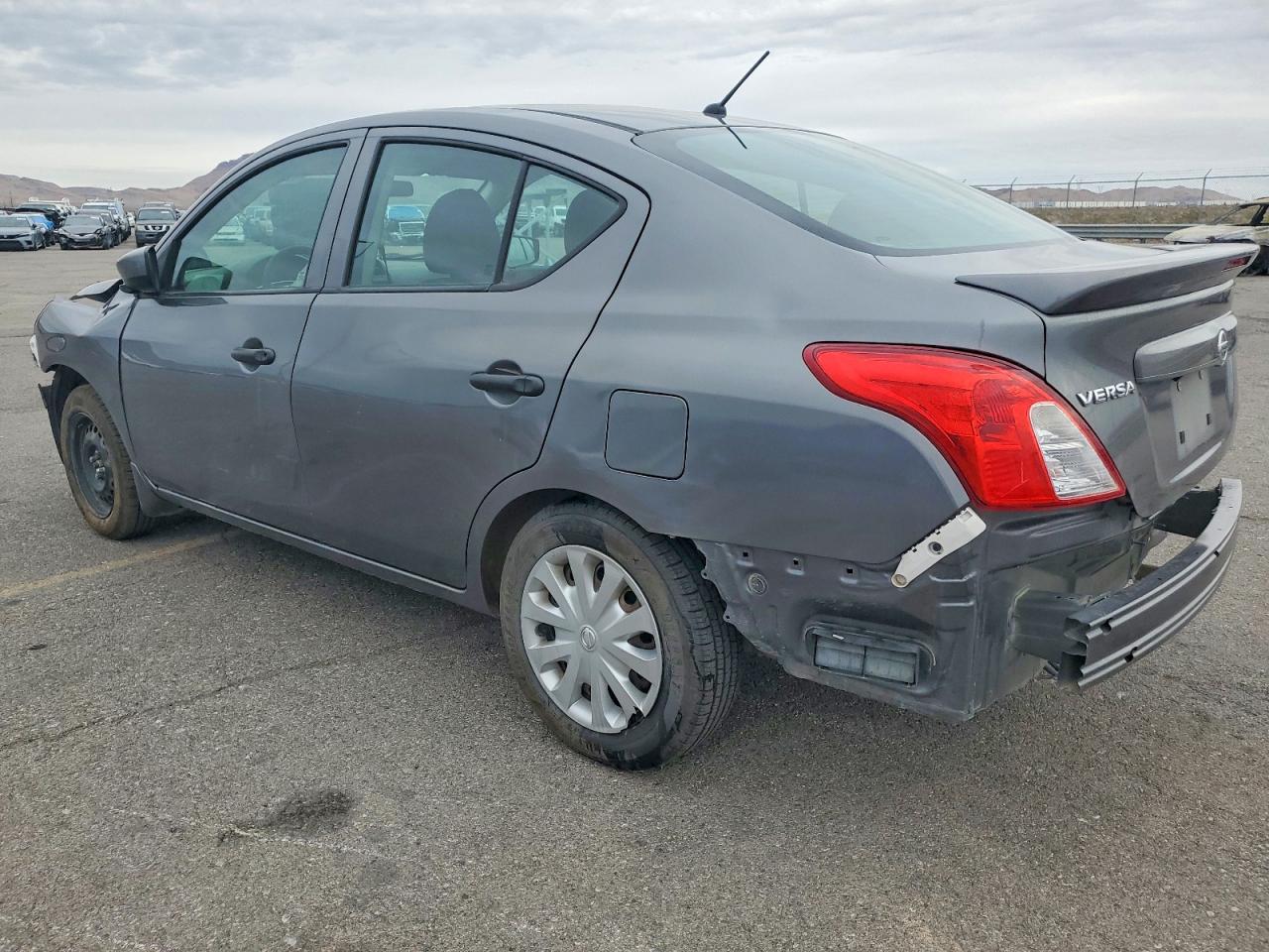 Nissan Versa S